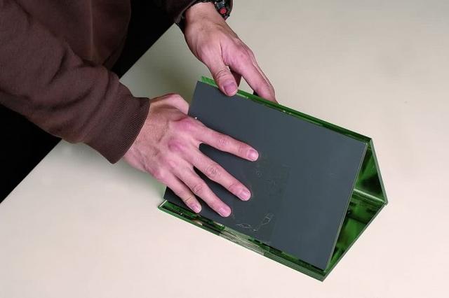 万花筒怎么制作，怎么制作万花筒（10分钟 镜头巧变万花筒）