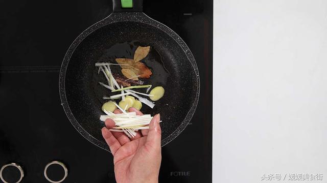 家常红烧鸭翅怎么做好吃，用来下酒或是当成零嘴吃都很是解馋哦