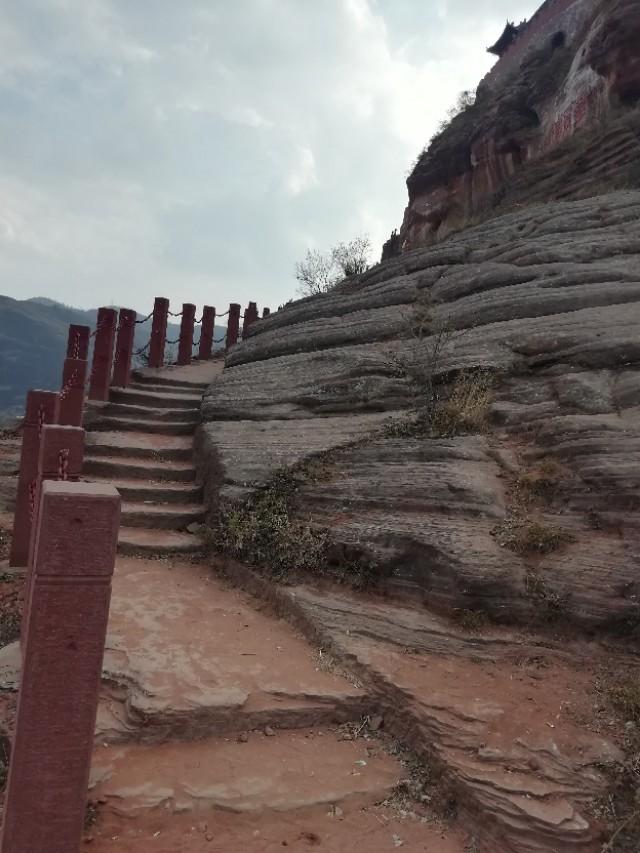 永宁山古寨在什么地方，陕北永宁山古寨～盘龙卧虎高山顶