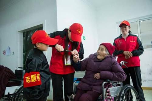 孝亲敬老的名言，十句孝亲名言（关于孝顺老人的成语、名言、古诗、故事）