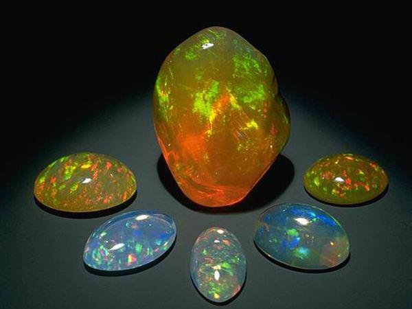 澳宝是什么宝石，澳宝有什么珍贵的呢（你所不知道的美丽、知识和价值—宝石蛋白石）