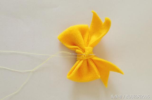自制蝴蝶结发夹，蝴蝶结发夹diy教程（自己动手做蝴蝶结发饰）