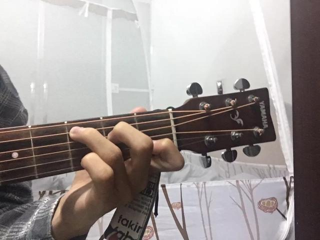 吉他c和弦怎么按，吉他常用和弦指法图（吉他基础和弦之C调常用和弦-极简0基础吉他入门）