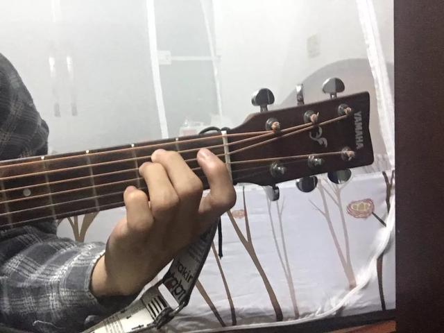 吉他c和弦怎么按，吉他常用和弦指法图（吉他基础和弦之C调常用和弦-极简0基础吉他入门）