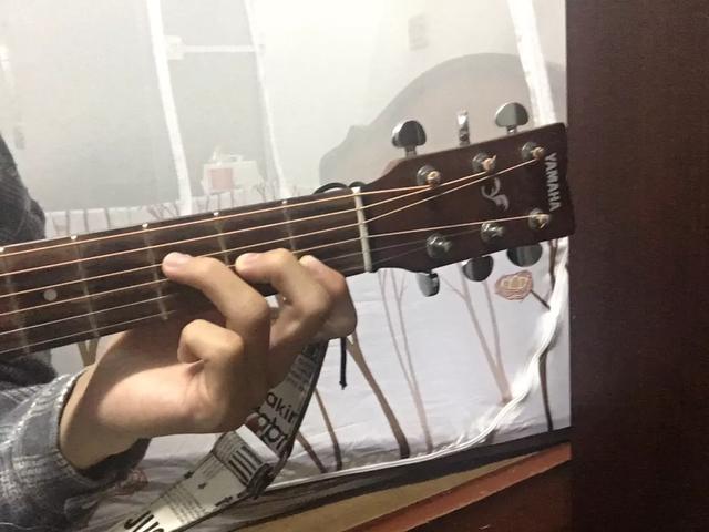 吉他c和弦怎么按，吉他常用和弦指法图（吉他基础和弦之C调常用和弦-极简0基础吉他入门）