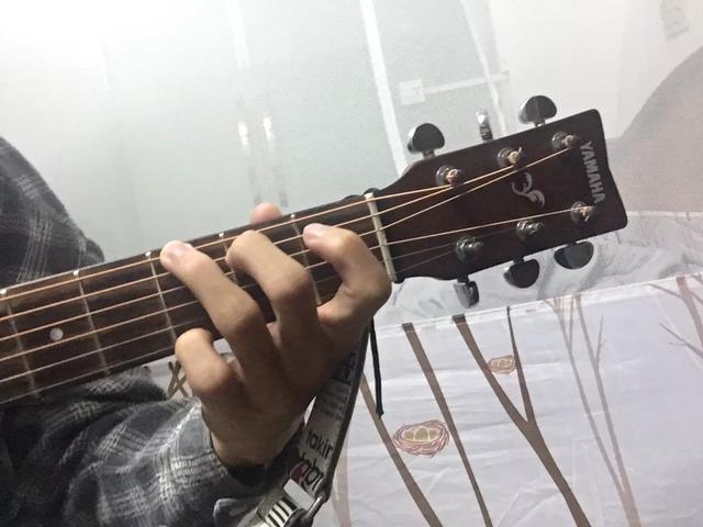 吉他c和弦怎么按，吉他常用和弦指法图（吉他基础和弦之C调常用和弦-极简0基础吉他入门）