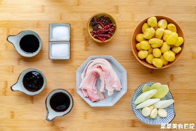 红烧牛筋怎么做好吃又简单，红烧蹄筋的家常做法大全（红烧牛筋最家常的做法是什么）