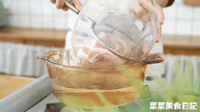 红烧牛筋怎么做好吃又简单，红烧蹄筋的家常做法大全（红烧牛筋最家常的做法是什么）