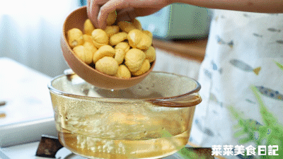 红烧牛筋怎么做好吃又简单，红烧蹄筋的家常做法大全（红烧牛筋最家常的做法是什么）