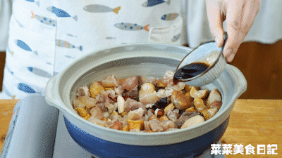 红烧牛筋怎么做好吃又简单，红烧蹄筋的家常做法大全（红烧牛筋最家常的做法是什么）