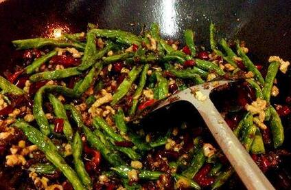 圖片[8]-【干煸四季豆】做法步驟圖 香辣下飯 連調料都能吃干凈-起舞食譜網(wǎng)