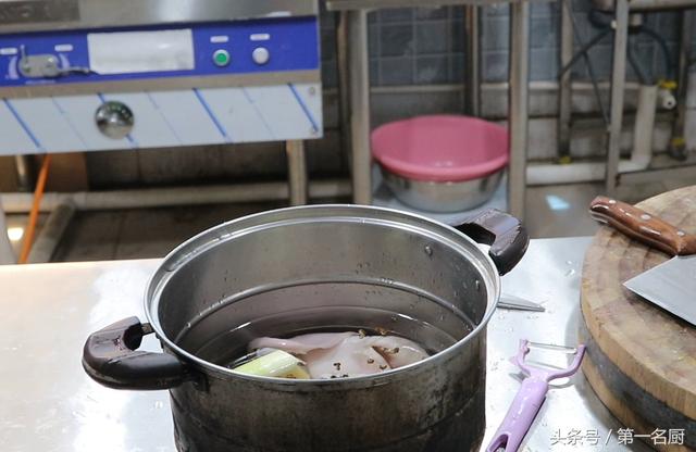 红烧猪肚家常做法，大厨分享实用的方法