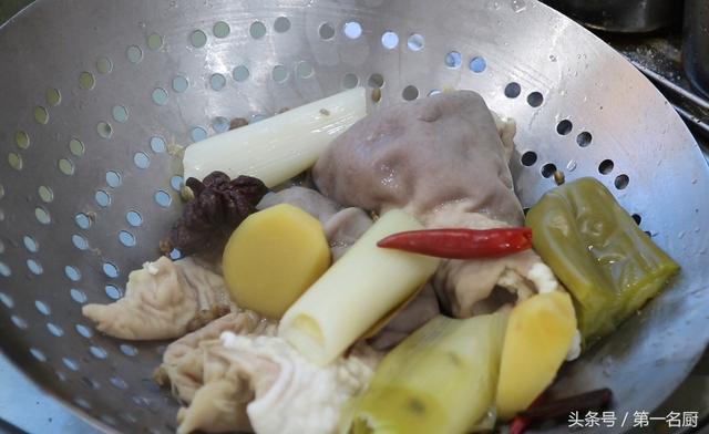红烧猪肚家常做法，大厨分享实用的方法