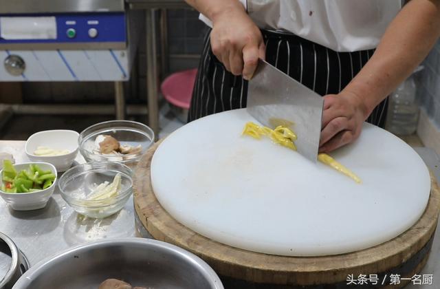 红烧猪肚家常做法，大厨分享实用的方法
