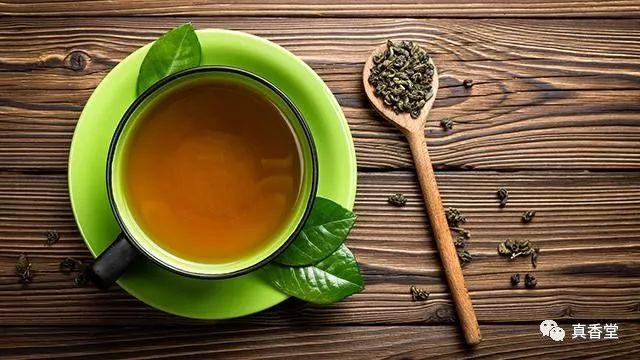 绿茶粉面膜的做法，绿茶粉面膜怎么做（提亮肤色、减少眼部浮肿……绿茶）