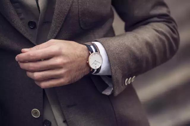 dw手表的含义是什么，dw手表是什么牌子（DW手表为何成为时尚界新宠）