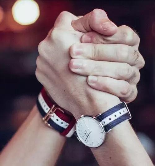 dw手表的含义是什么，dw手表是什么牌子（DW手表为何成为时尚界新宠）