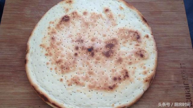 牛羊肉泡馍的饼子怎么做，牛羊肉泡馍的饼子怎么做好吃（难怪陕西羊肉泡馍那么好吃）