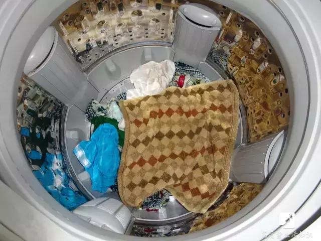 浴帽毛巾怎么戴，浴帽怎么戴（阴雨天衣服不干怎么办）