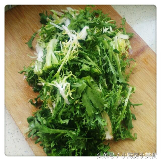  苦菊炒鸡蛋窍门，苦菊除了凉拌还能这样吃 