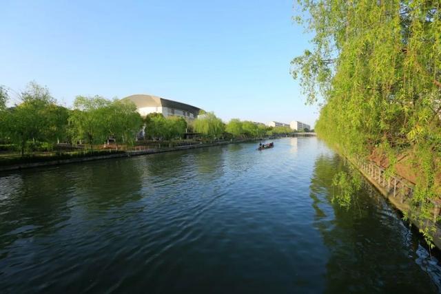 上海杉达学院怎么样，排名好不好（沪上这24所高校的靓丽“水景”）