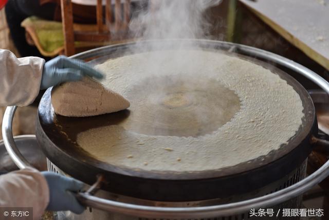 章丘煎饼卷子的做法，多年没吃过农村柴火灶烙制的煎饼了