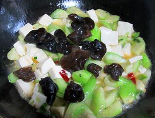 图片[9]-【丝瓜炖豆腐】做法步骤图 营养丰富 比吃钙片喝骨肉汤补钙好-起舞食谱网