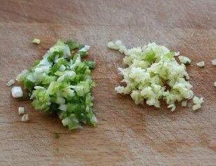 圖片[3]-【香蔥豬血】做法步驟圖  冬天多吃 給血管做個大掃除 對身體太-起舞食譜網