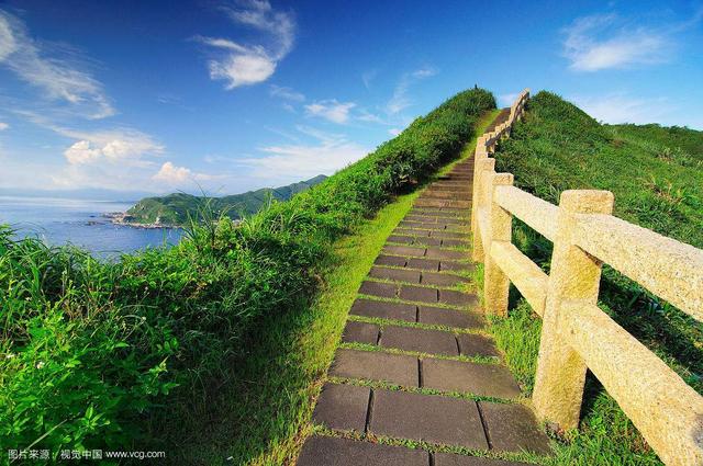 作文《我》介绍自己，介绍我自己（优秀作文：自我介绍）