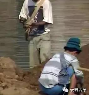 翡翠是怎么形成的，翡翠是如何形成的（翡翠的前世今生）
