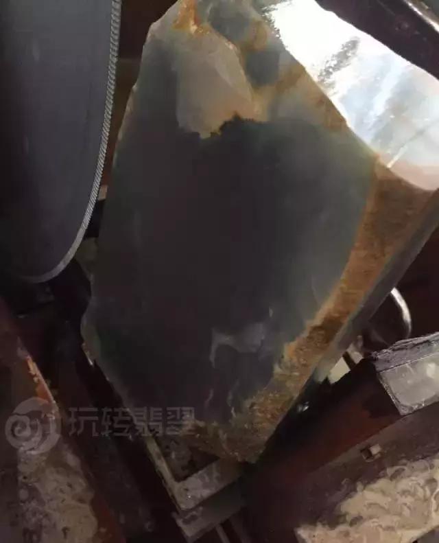翡翠是怎么形成的，翡翠是如何形成的（翡翠的前世今生）