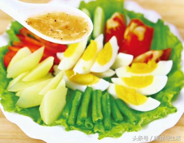 银耳鸡蛋汤的做法，鸡蛋银耳汤的做法（冰糖银耳蛋羹味道纯甜）