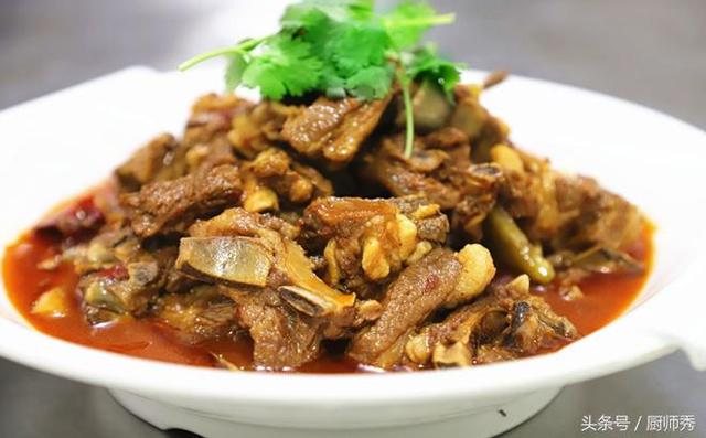 焖羊排的做法和配方，秋冬进补必不可少的红焖羊排
