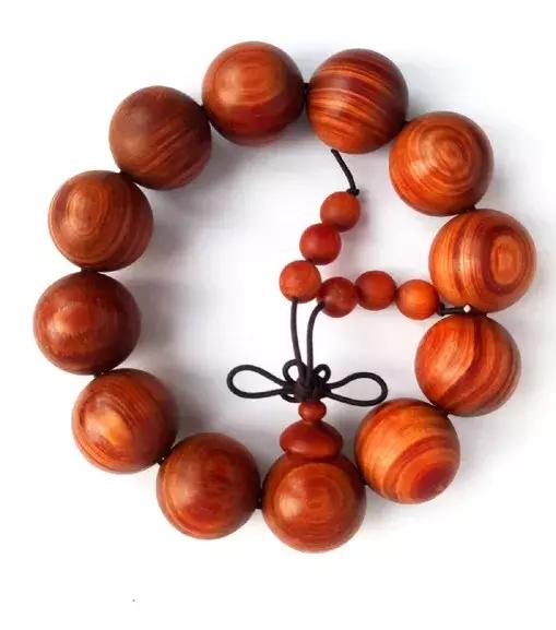 东北琥珀木手串怎么盘，东北琥珀木手串怎么盘玩包浆（东北的“特产手串”）