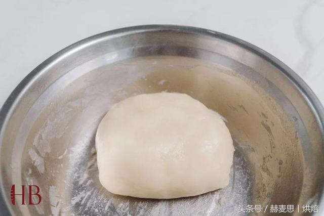 抹茶红豆麻薯的做法，奶茶麻薯做法（小清新抹茶红豆麻薯软欧包丨详细制作步骤）