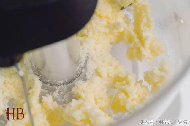 抹茶红豆麻薯的做法，奶茶麻薯做法（小清新抹茶红豆麻薯软欧包丨详细制作步骤）