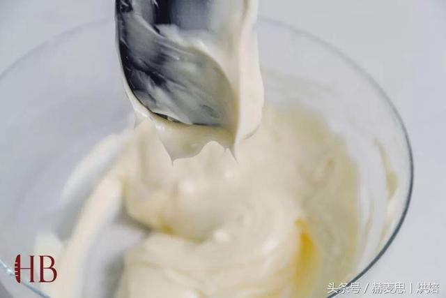 抹茶红豆麻薯的做法，奶茶麻薯做法（小清新抹茶红豆麻薯软欧包丨详细制作步骤）