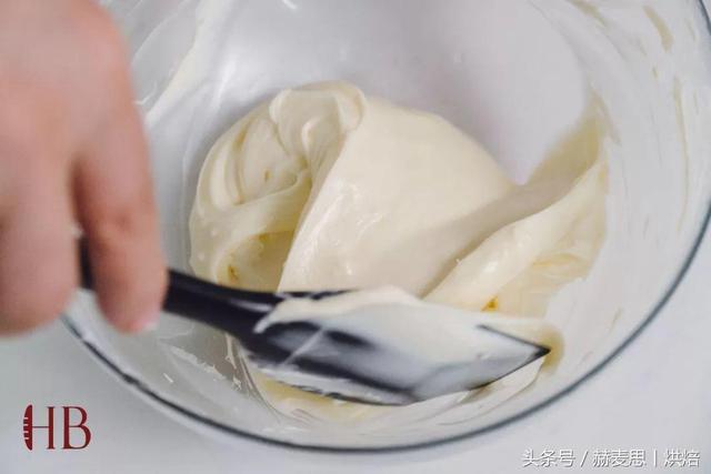 抹茶红豆麻薯的做法，奶茶麻薯做法（小清新抹茶红豆麻薯软欧包丨详细制作步骤）