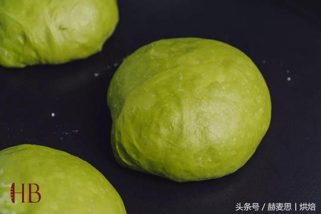 抹茶红豆麻薯的做法，奶茶麻薯做法（小清新抹茶红豆麻薯软欧包丨详细制作步骤）