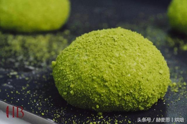 抹茶红豆麻薯的做法，奶茶麻薯做法（小清新抹茶红豆麻薯软欧包丨详细制作步骤）
