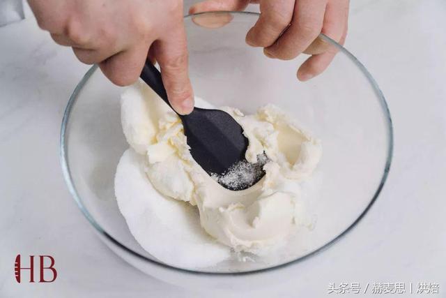 抹茶红豆麻薯的做法，奶茶麻薯做法（小清新抹茶红豆麻薯软欧包丨详细制作步骤）