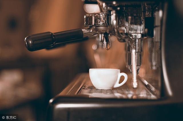 如何去除水垢，小苏打如何去除水垢（自己一块块掉下来）