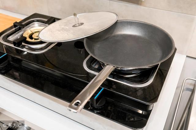 如何去除水垢，小苏打如何去除水垢（自己一块块掉下来）