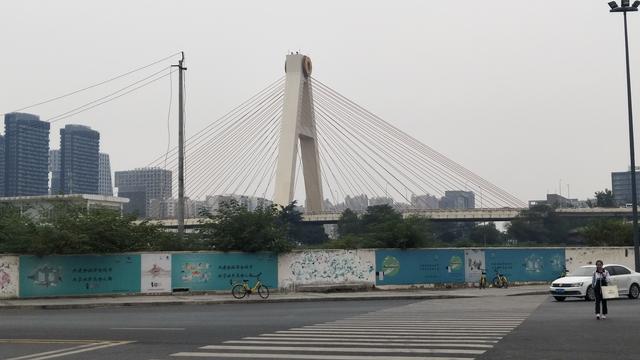 成都南站在哪个区，成都南站在哪个区哪个街道（位于成都市武侯区桂溪街道成都南站实拍）