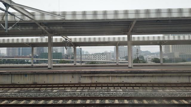 成都南站在哪个区，成都南站在哪个区哪个街道（位于成都市武侯区桂溪街道成都南站实拍）