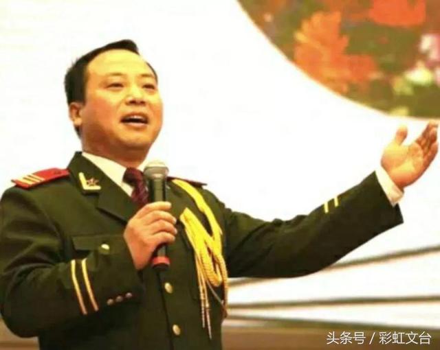 英雄泪原唱，英雄泪原唱简谱教唱（两首歌）