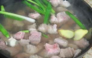 圖片[3]-【番茄土豆燉牛腩】做法步驟圖 酸糯好吃 錯(cuò)過(guò)太可惜-起舞食譜網(wǎng)