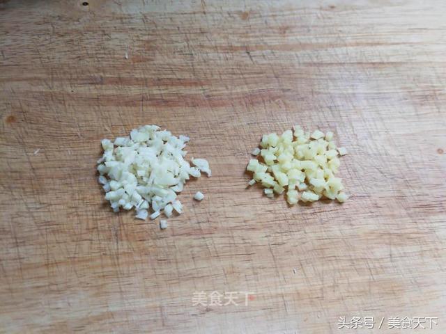 青椒炒鸡蛋的做法，皮蛋炒青椒的正宗做法（大厨教你青椒炒蛋的正确做法）