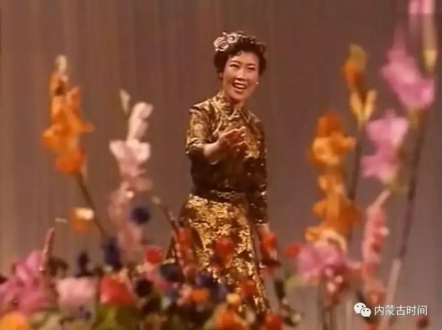 关于草原的歌曲，关于草原的歌曲有哪些（记录草原儿女奋斗的40年）