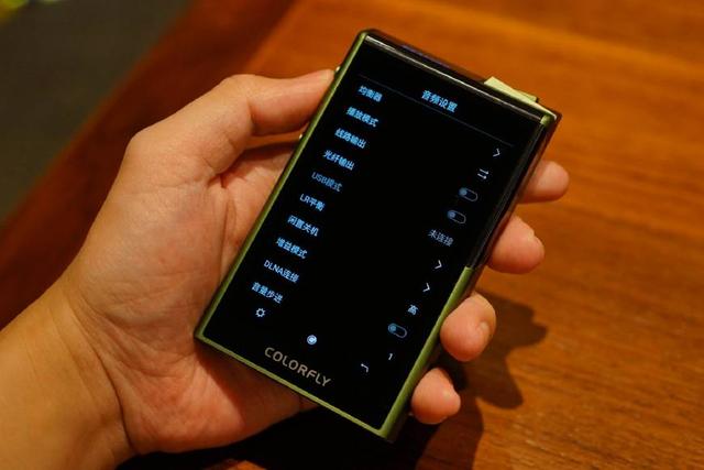 七彩虹是哪个国家的，七彩红（轻薄DAP旗舰市场新开荒者）